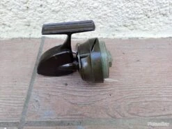 MOULINET COLLECTOR TRES RARE . LUXOR RELAX CAPOTE EN PARFAIT ETAT DE FONCTIONNEMENT . -Pêche Produits Magasin 00003 MOULINET COLLECTOR TRES RARE . LUXOR RELAX CAPOTE EN PARFAIT ETAT DE FONCTIONNEMENT