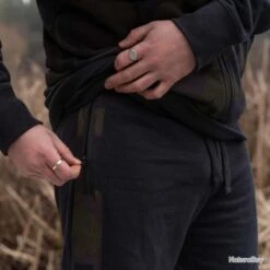 Avid Carp Distortion Onesie XXL -Pêche Produits Magasin 00009 Distortion Onesie XXL